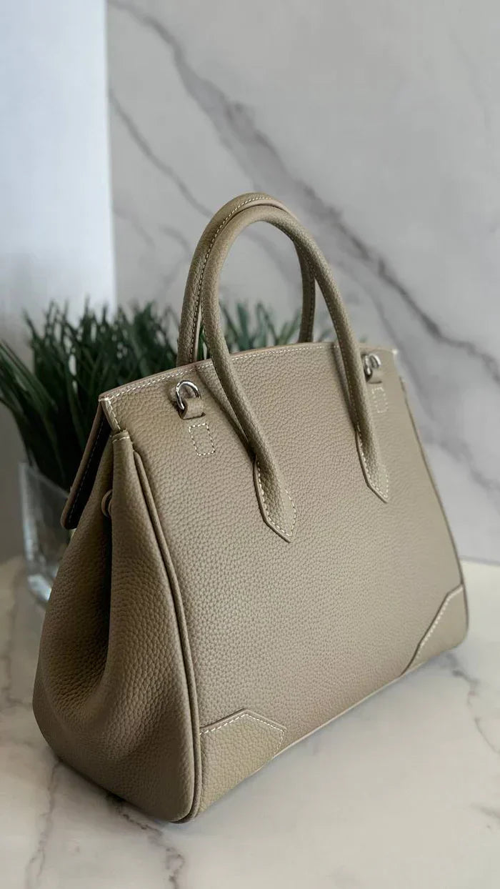 Evina Blackwood Carry