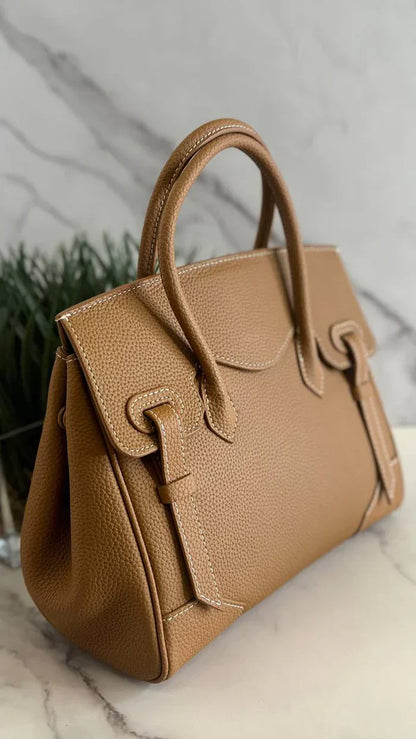 Evina Blackwood Carry