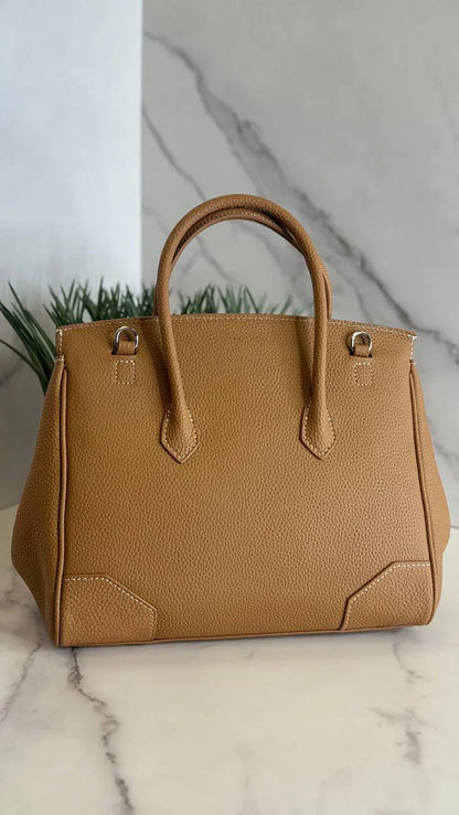 Evina Blackwood Carry