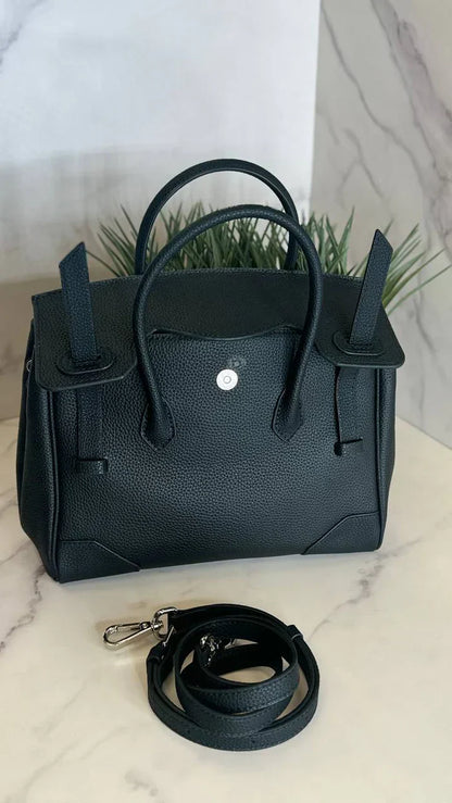 Evina Blackwood Carry